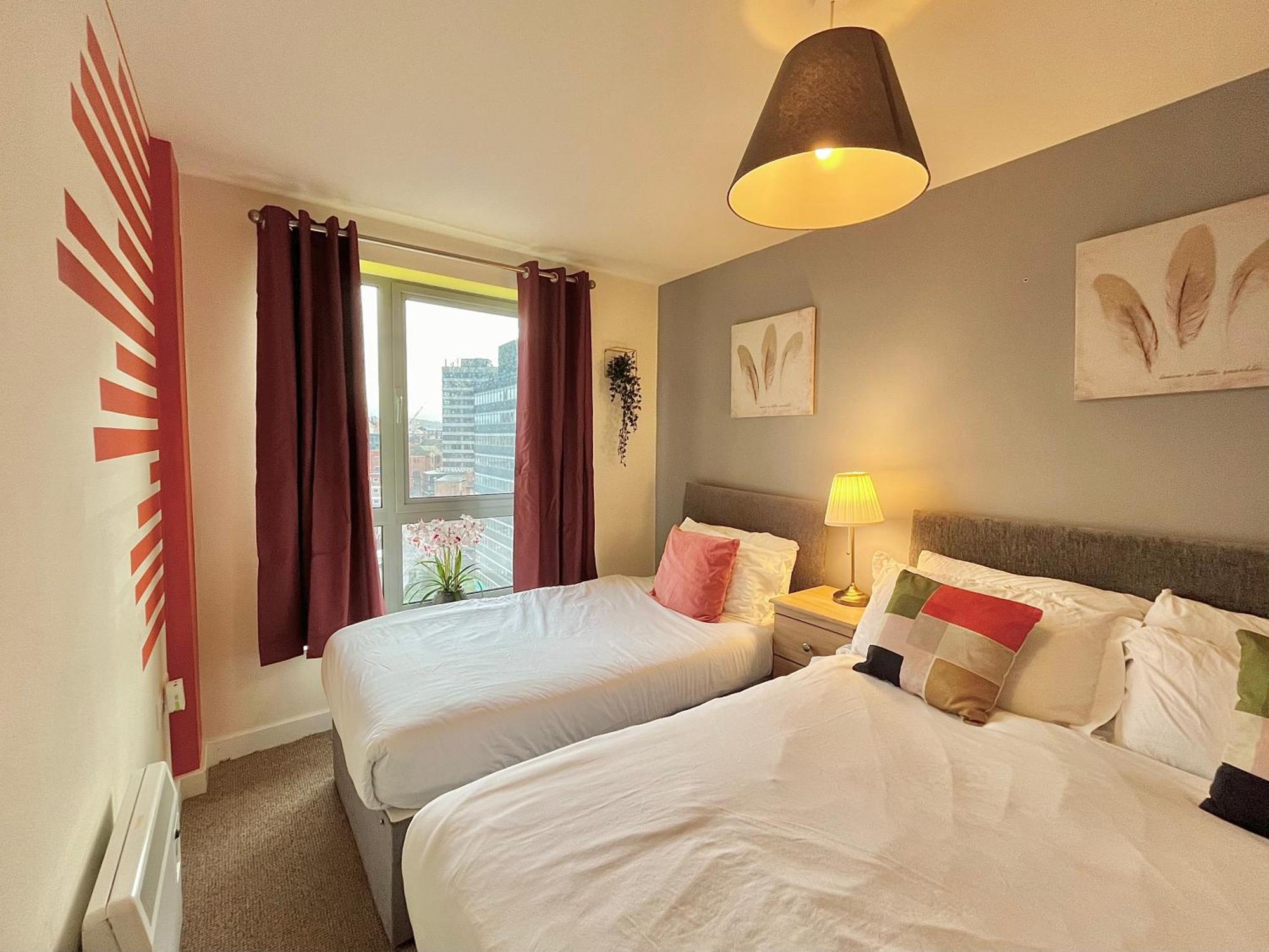 Skyview Apartment By Noknokstay - City Centre With Parking - Group, Family, Business شيفيلد المظهر الخارجي الصورة